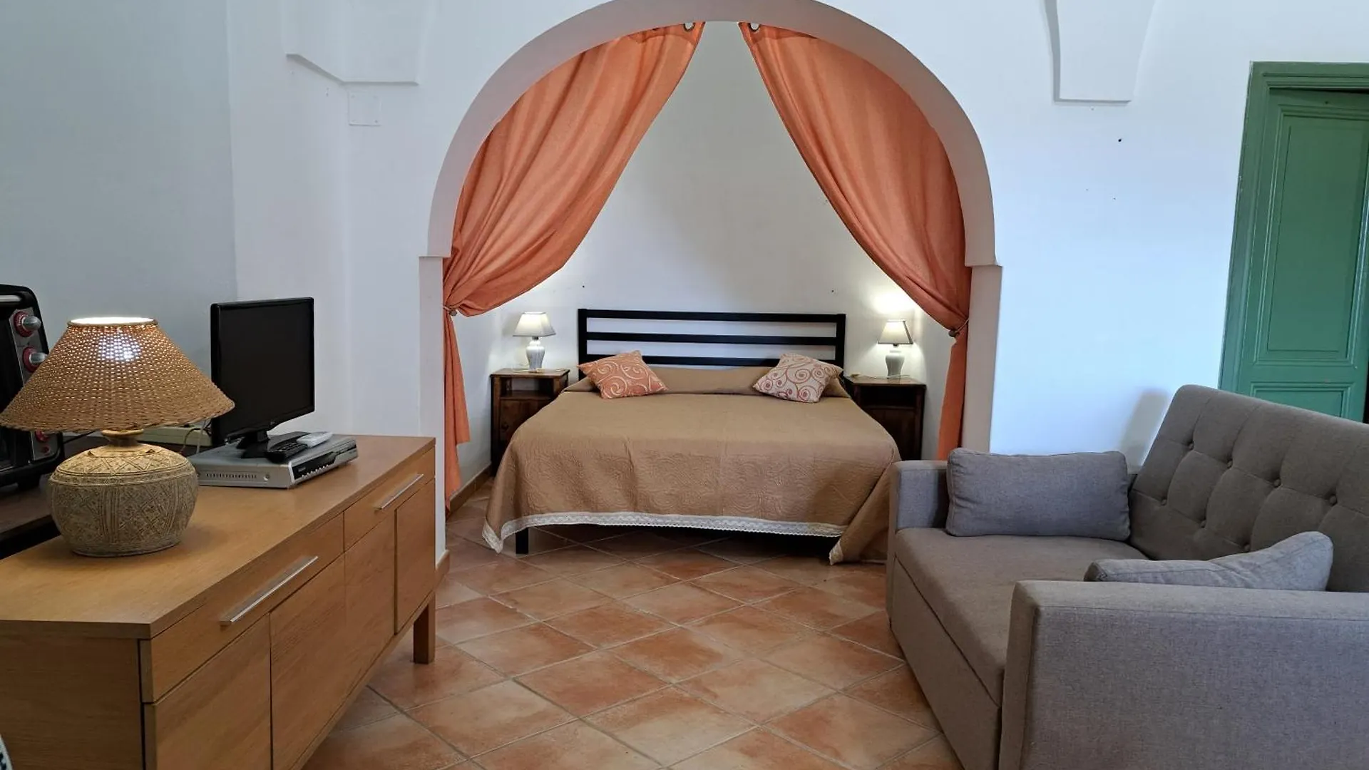 Marosi Villa Campobello 0*,  Italy
